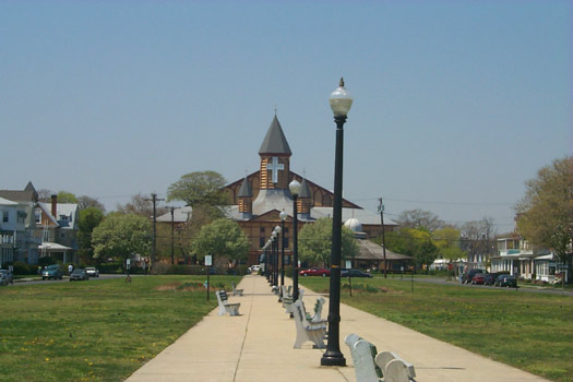The Great Auditorium, where Methodists go to relax